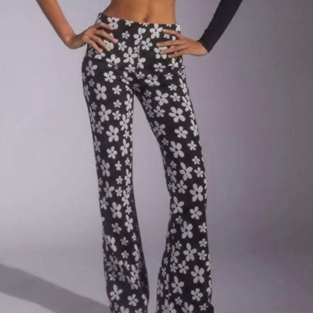 darling flower printed urban outfitter pants!